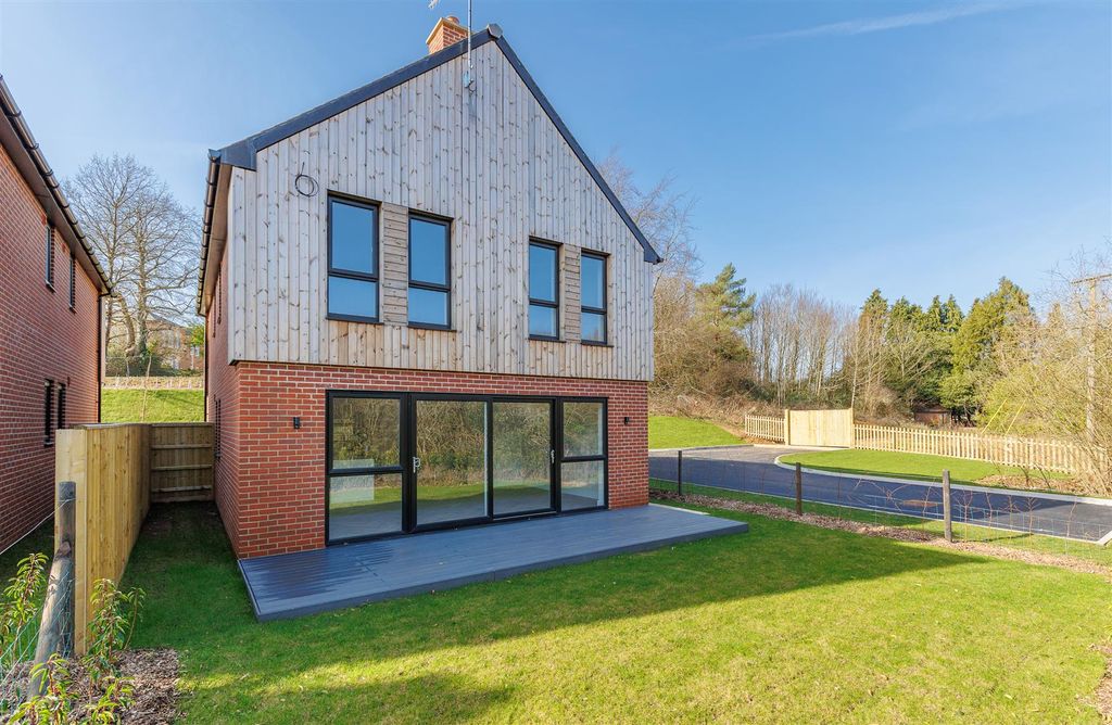 Additional image 23 of 5 bed property for saleGatcombe, Isle Of Wight PO30
