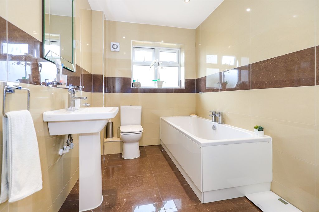 Additional image 16 of 6 bed detached house for saleWhimsey Close, Willenhall WV12