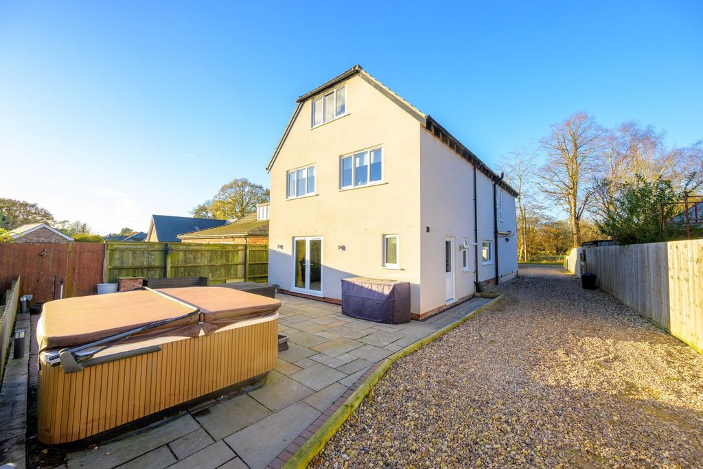 Additional image 32 of 5 bed detached house for saleHorncastle Road, Woodhall Spa LN10