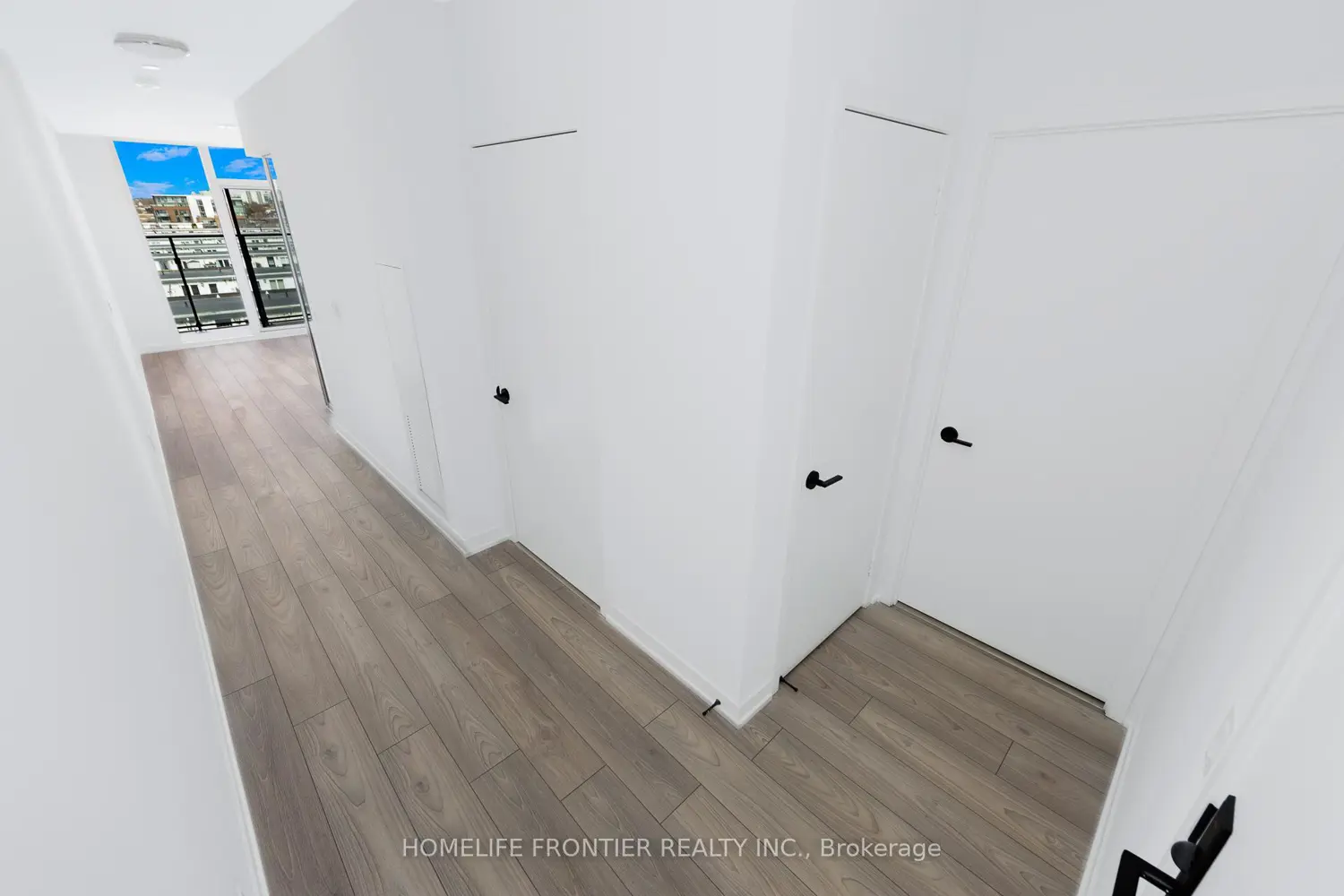 Additional image 4 of 285 Dufferin Street 505