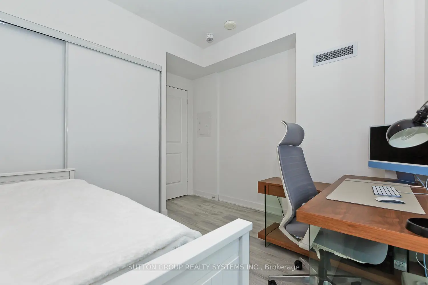 Additional image 13 of 4655 Metcalfe Avenue 1409