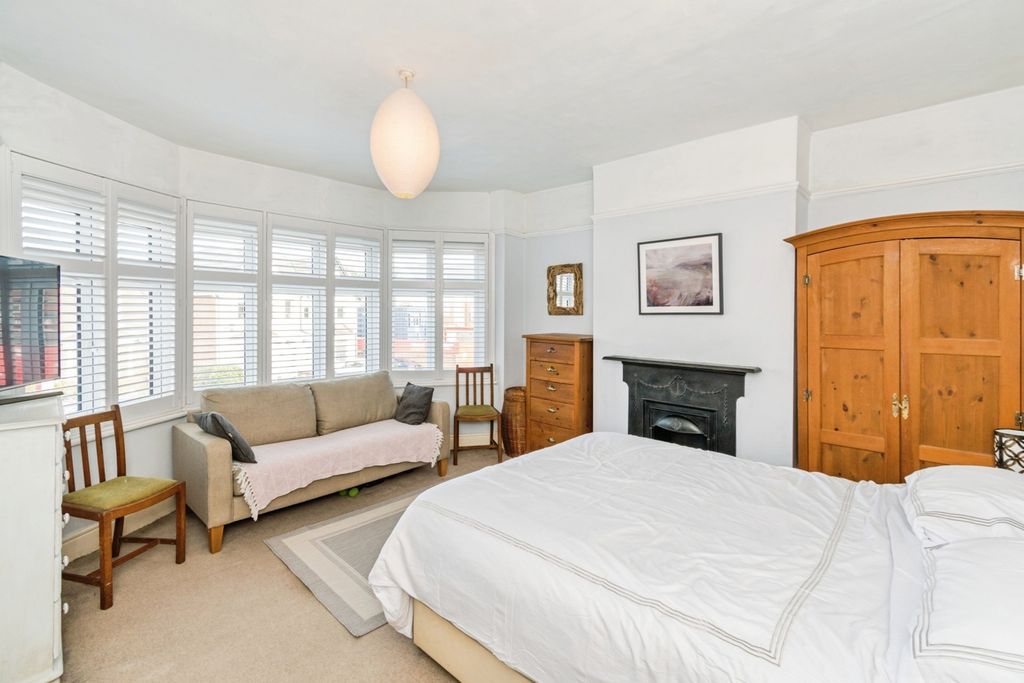 Additional image 10 of 3 bed semi-detached house for saleHill Lane, Bassett, Southampton, Hampshire SO15