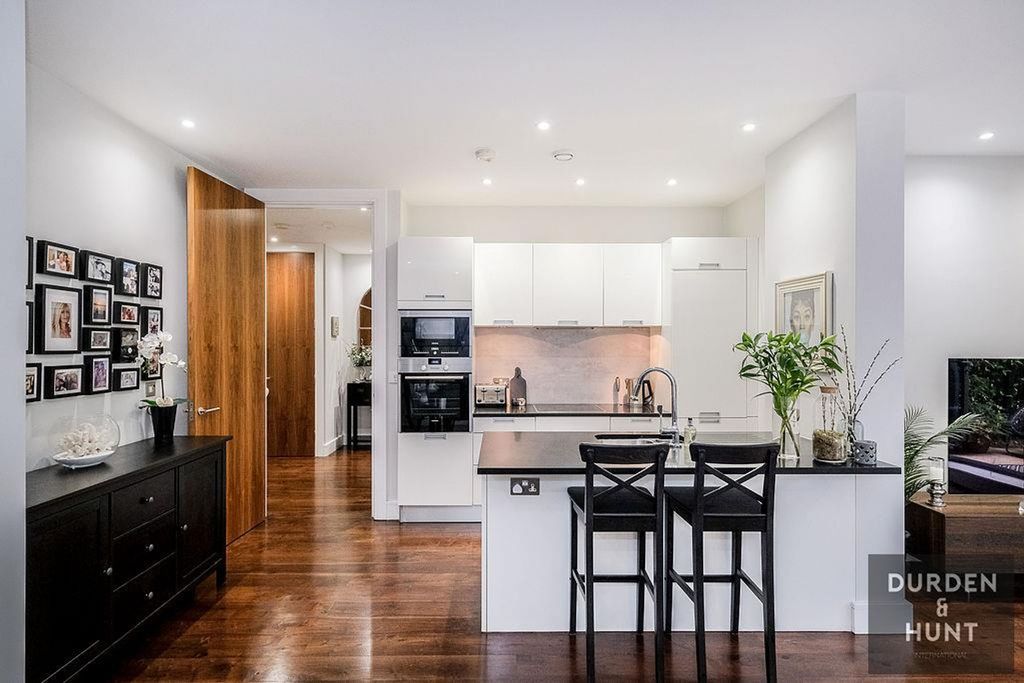 Additional image 10 of 2 bed flat for saleWhitehall Road, Woodford Green IG8