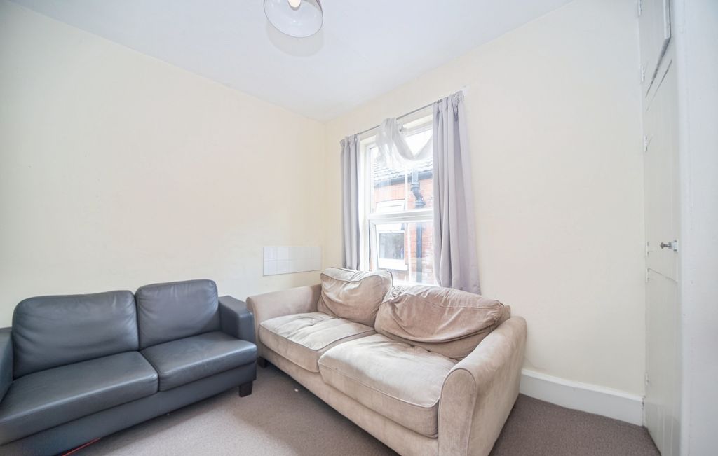 Additional image 5 of 4 bed semi-detached house for saleDevonshire Road, Southampton SO15