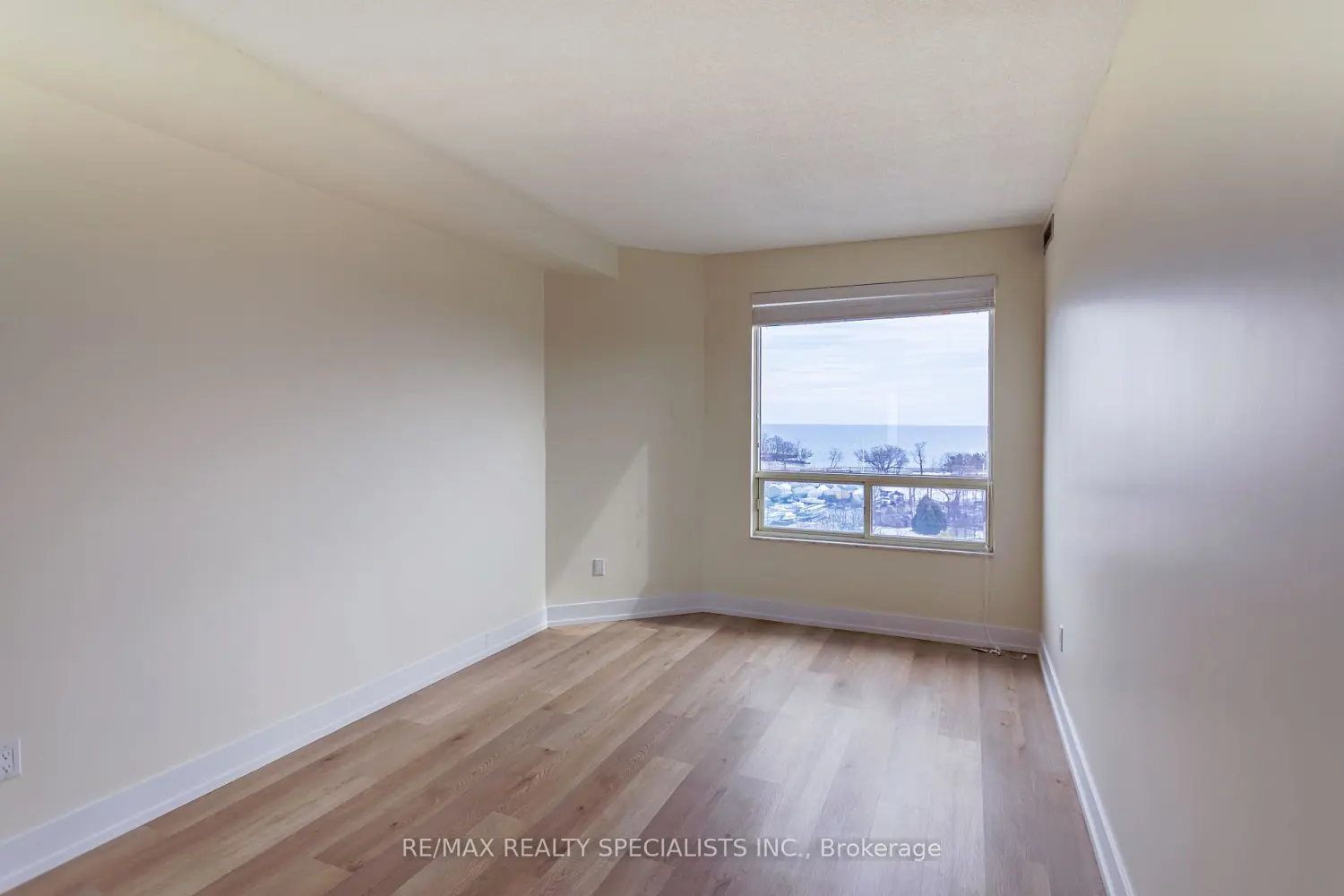 Additional image 15 of 2511 Lakeshore Road 708