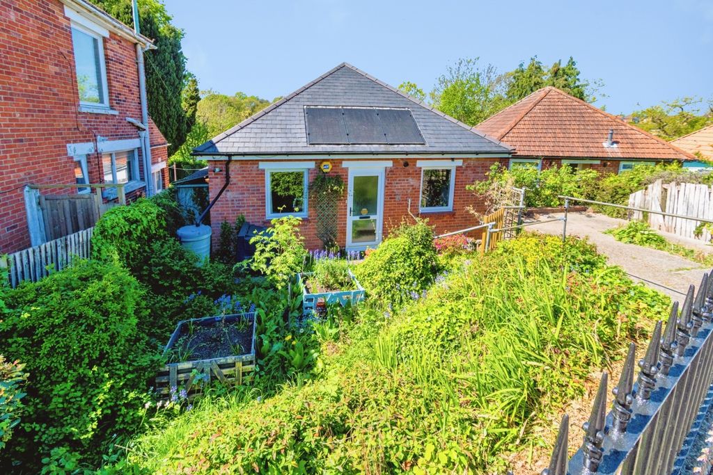 Additional image 8 of 2 bed bungalow for saleCoxford Close, Southampton, Hampshire SO16
