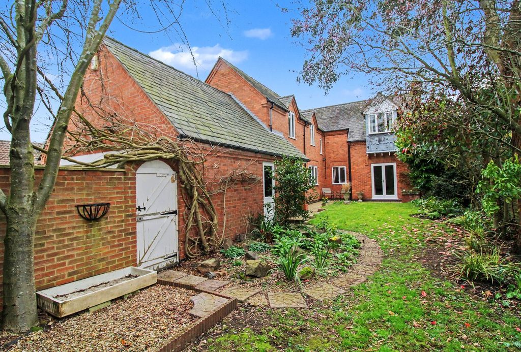 Additional image 2 of 4 bed detached house for saleHome Close, Blaby, Leicester LE8