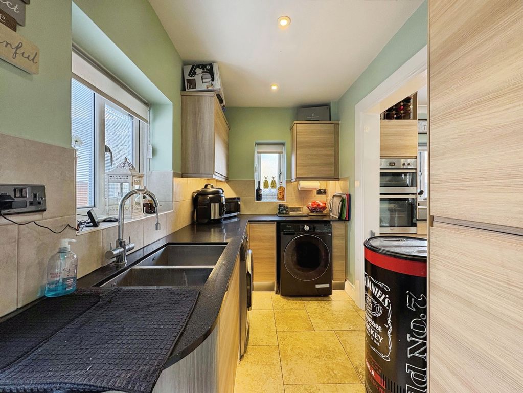 Additional image 21 of 6 bed detached house for saleSwallowcliffe Gardens, Yeovil BA20