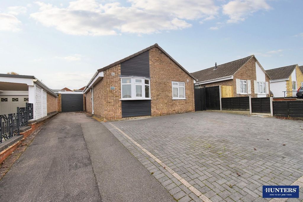 2 bed detached bungalow for saleStackley Road, Great Glen LE8