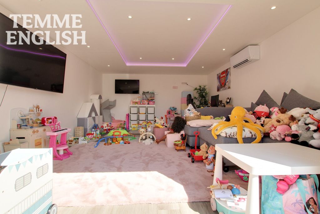 Additional image 21 of 3 bed detached bungalow for saleJersey Gardens, Wickford SS11