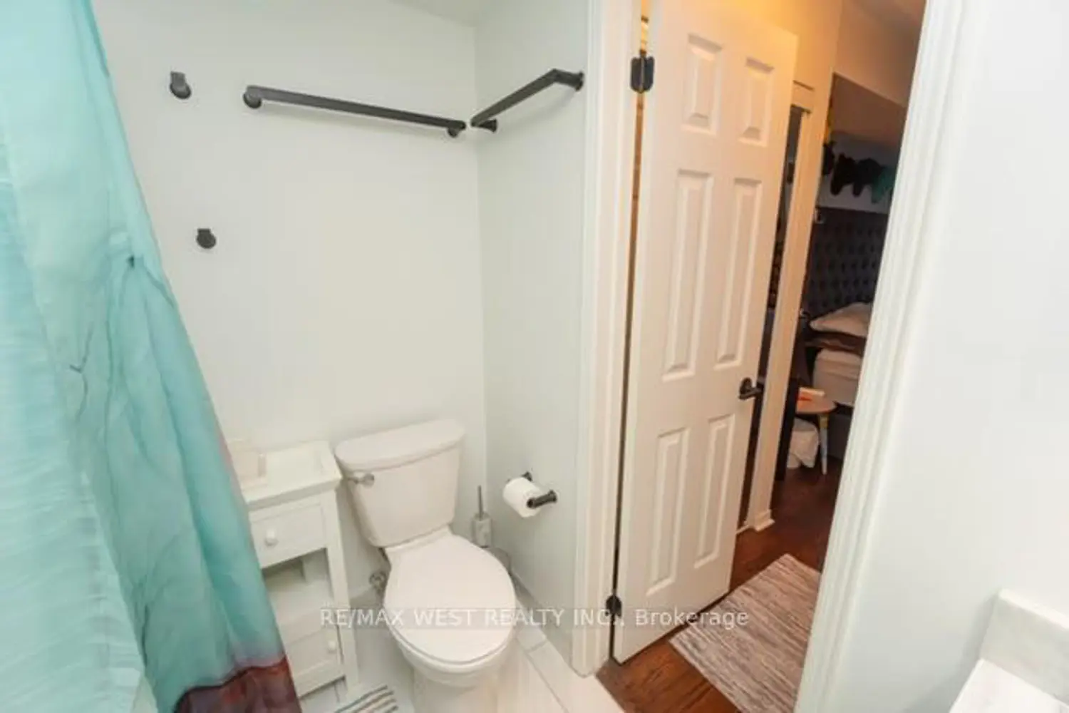Additional image 16 of 760 Lawrence Avenue 59
