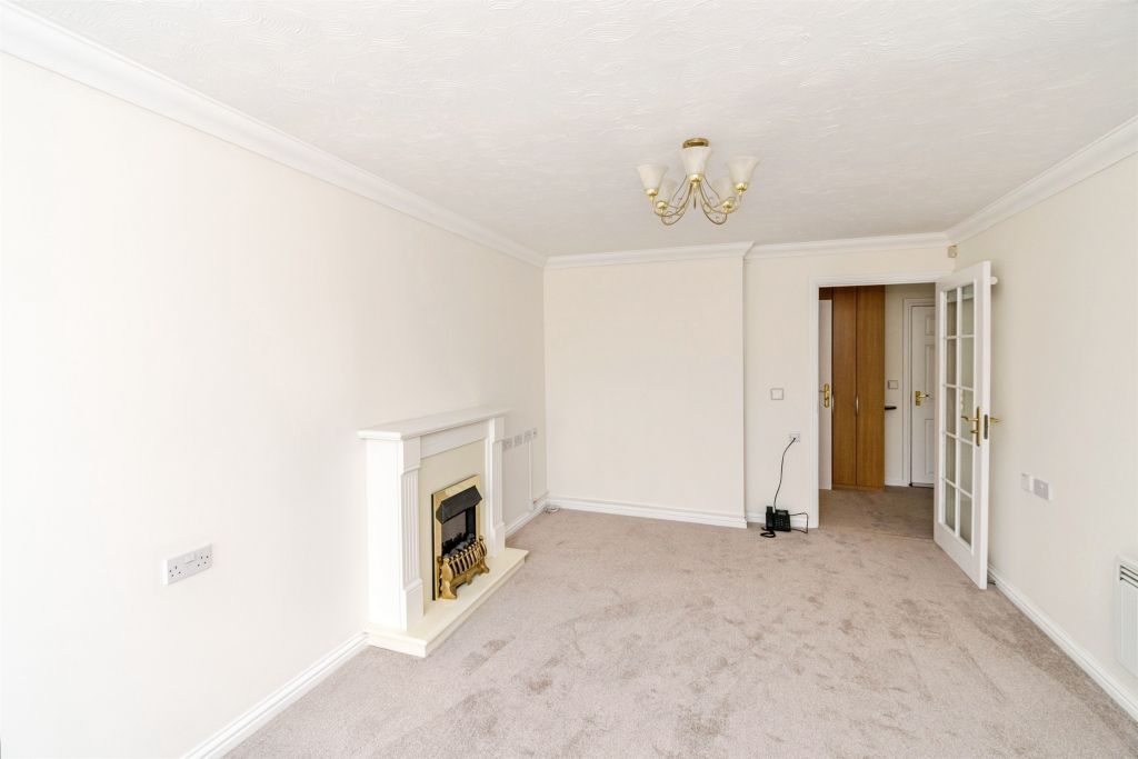 Additional image 3 of 2 bed flat for saleHighfield Lane, Southampton SO17