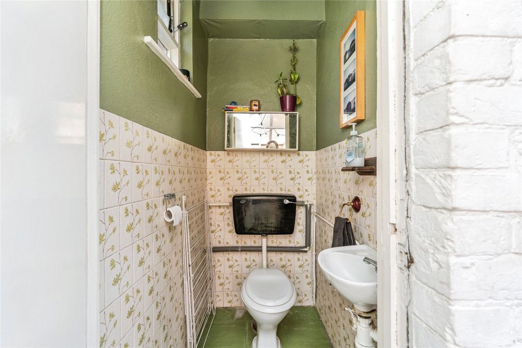 Additional image 10 of 4 bed semi-detached house for saleSuffolk Avenue, Shirley, Southampton, Hampshire SO15