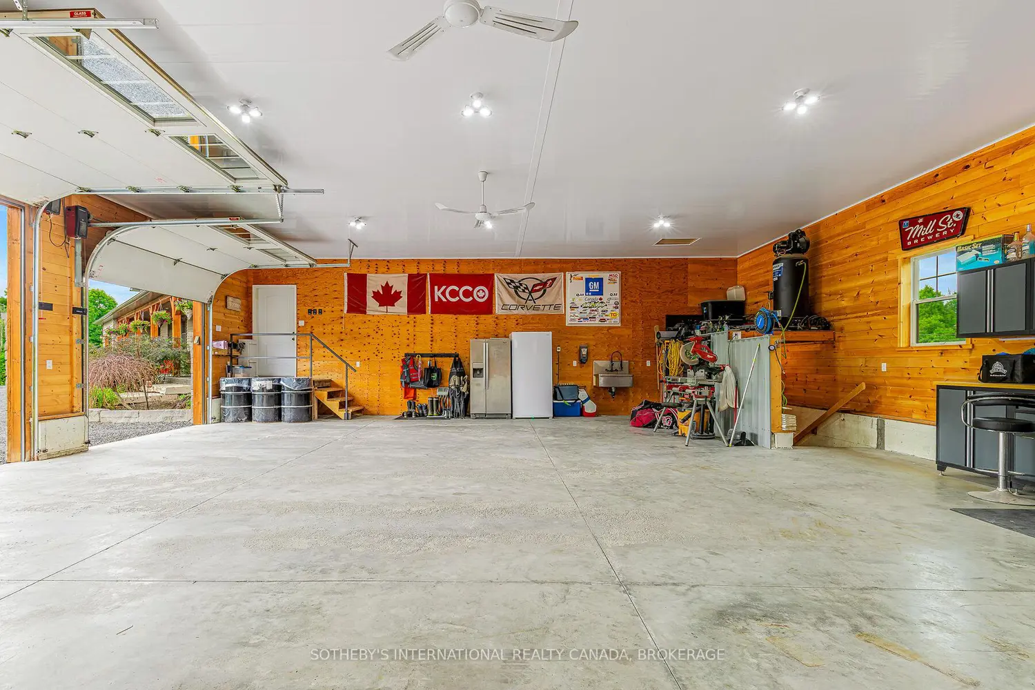 92 Reynolds Road photo 4