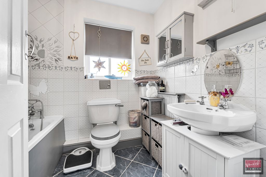 Additional image 14 of 4 bed detached house for saleThe Wickets, Ashford TW15