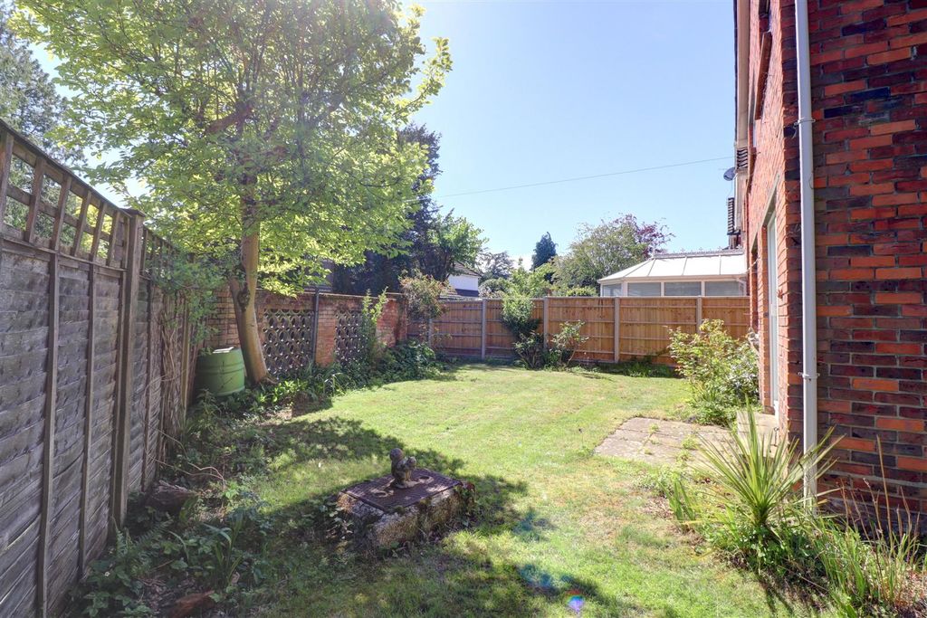 Additional image 13 of 4 bed detached house for saleBassett Meadow, Bassett, Southampton, Hampshire SO16