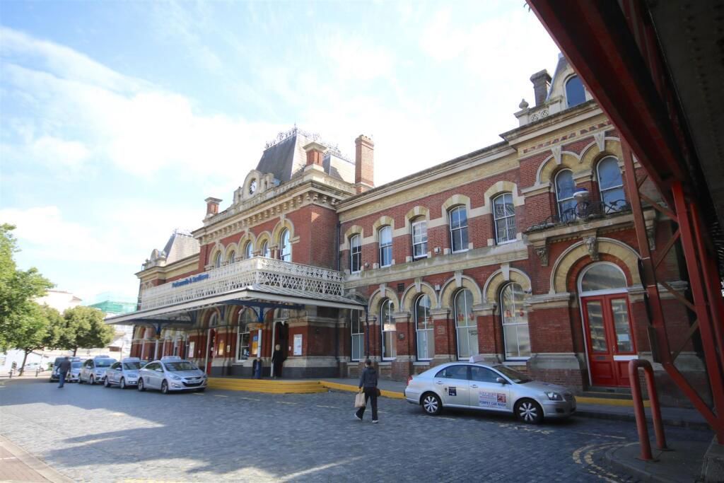 Additional image 7 of 2 bed flat for saleIsambard Brunel Road, Portsmouth PO1