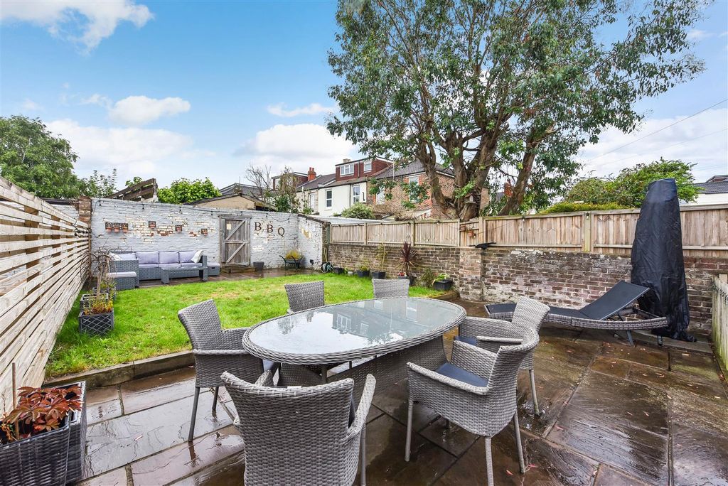Additional image 30 of 5 bed terraced house for saleGladys Avenue, Portsmouth PO2