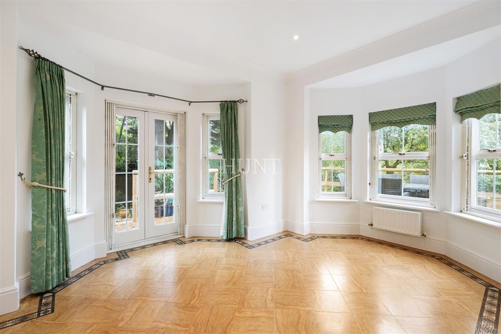 Additional image 5 of 6 bed detached house for saleRegents Drive, Repton Park, Woodford Green, Essex IG8