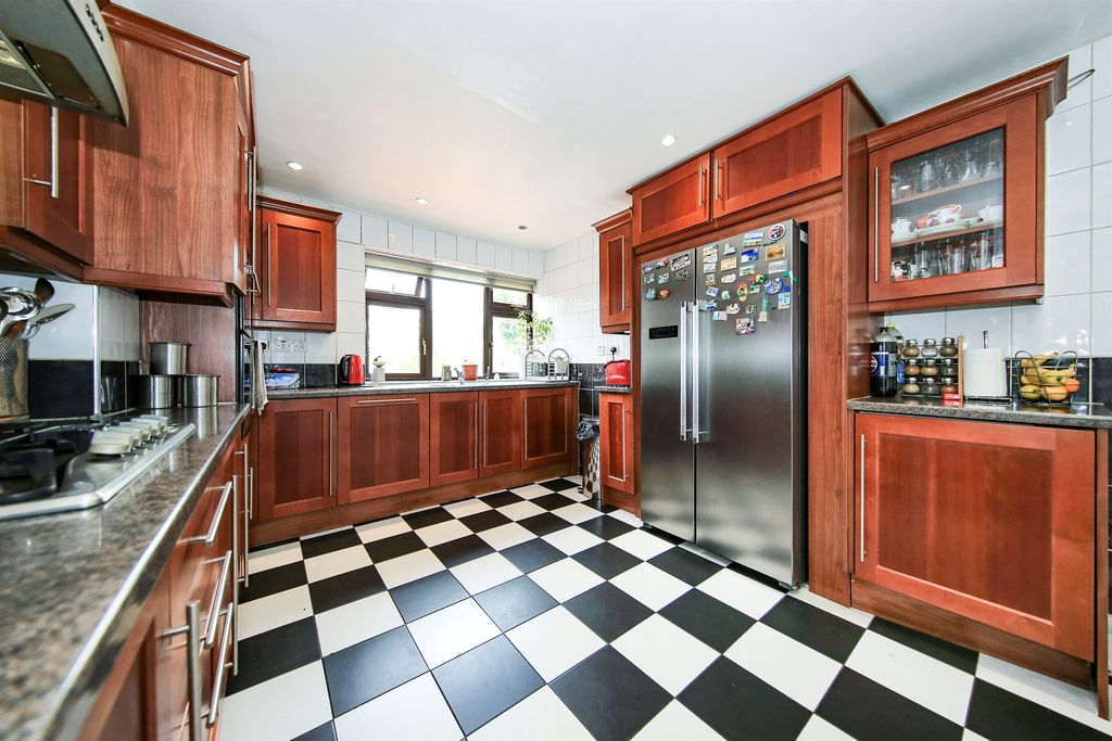 Additional image 4 of 5 bed detached house for saleCoton Road, Penn, Wolverhampton WV4