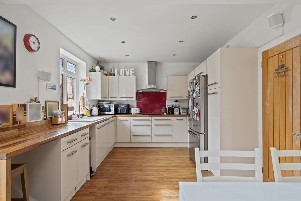 Additional image 3 of 3 bed detached house for saleChurch Road, Worcester Park KT4