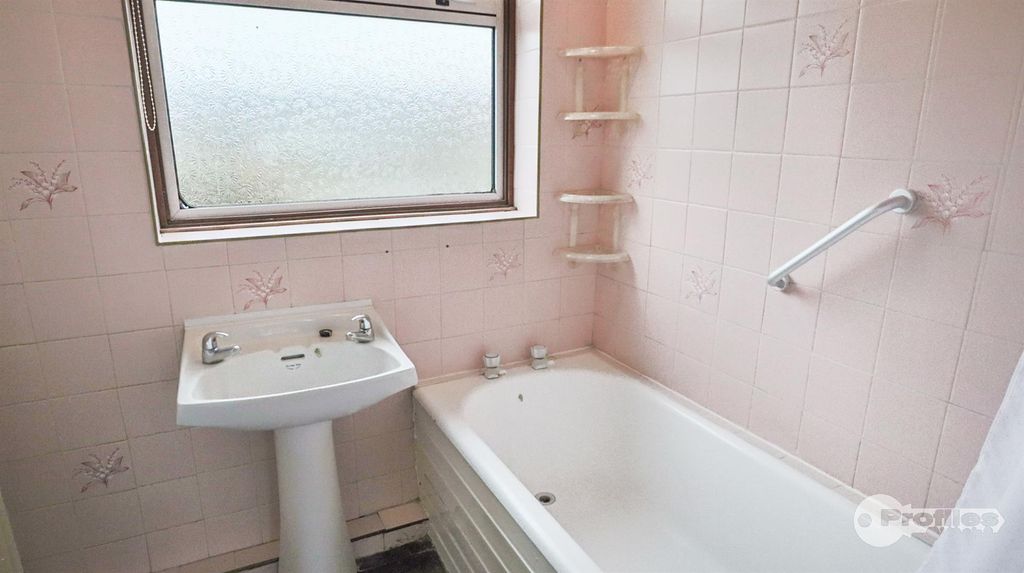 Additional image 7 of 3 bed semi-detached house for saleOakdale Road, Earl Shilton, Leicester LE9