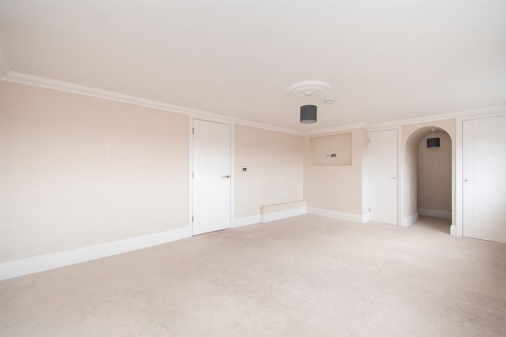 Additional image 3 of 2 bed flat for saleThe Ridge, Hastings TN34