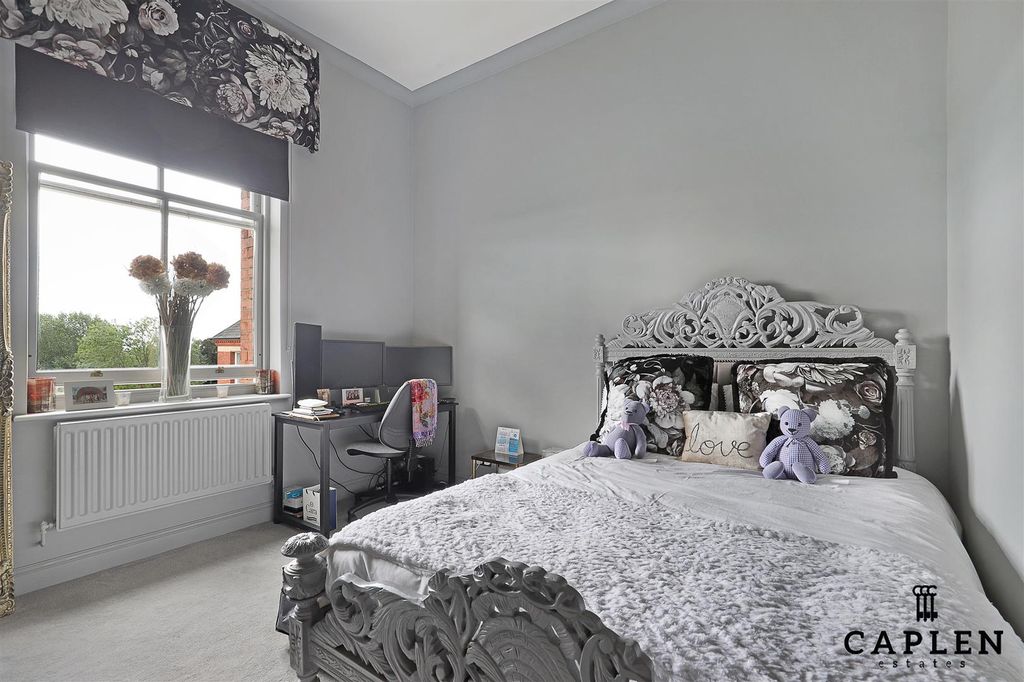 Additional image 16 of 2 bed flat for saleBrandesbury Square, Woodford Green IG8