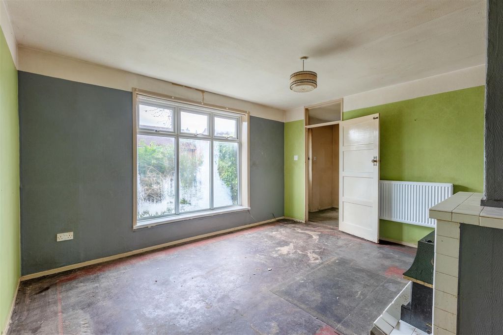 Additional image 10 of 3 bed property for saleDeerhurst Crescent, Portsmouth PO6