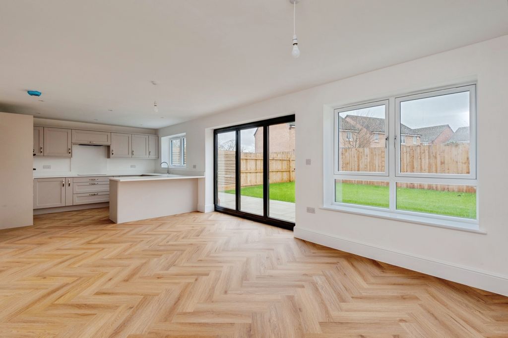 Additional image 8 of 5 bed detached house for saleVictoria Place, Bevan Way, Widnes, Cheshire WA8