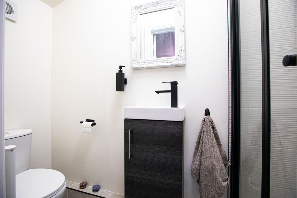 Additional image 24 of 3 bed detached house for salePine Road, Glenfield LE3
