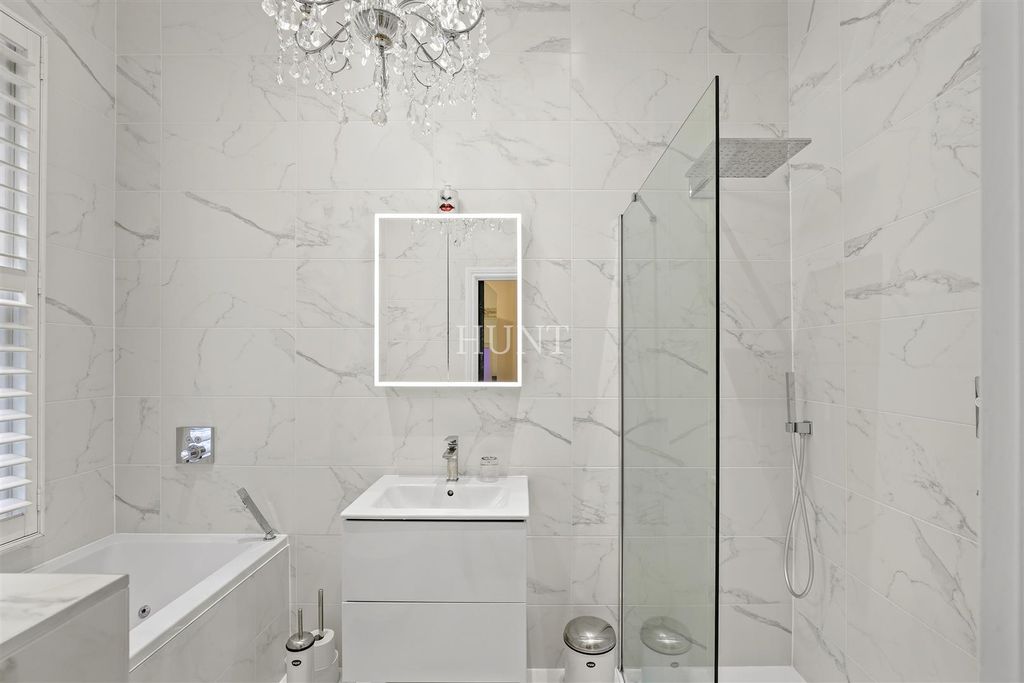 Additional image 21 of 5 bed terraced house for saleBroomhill Road, Woodford Green IG8