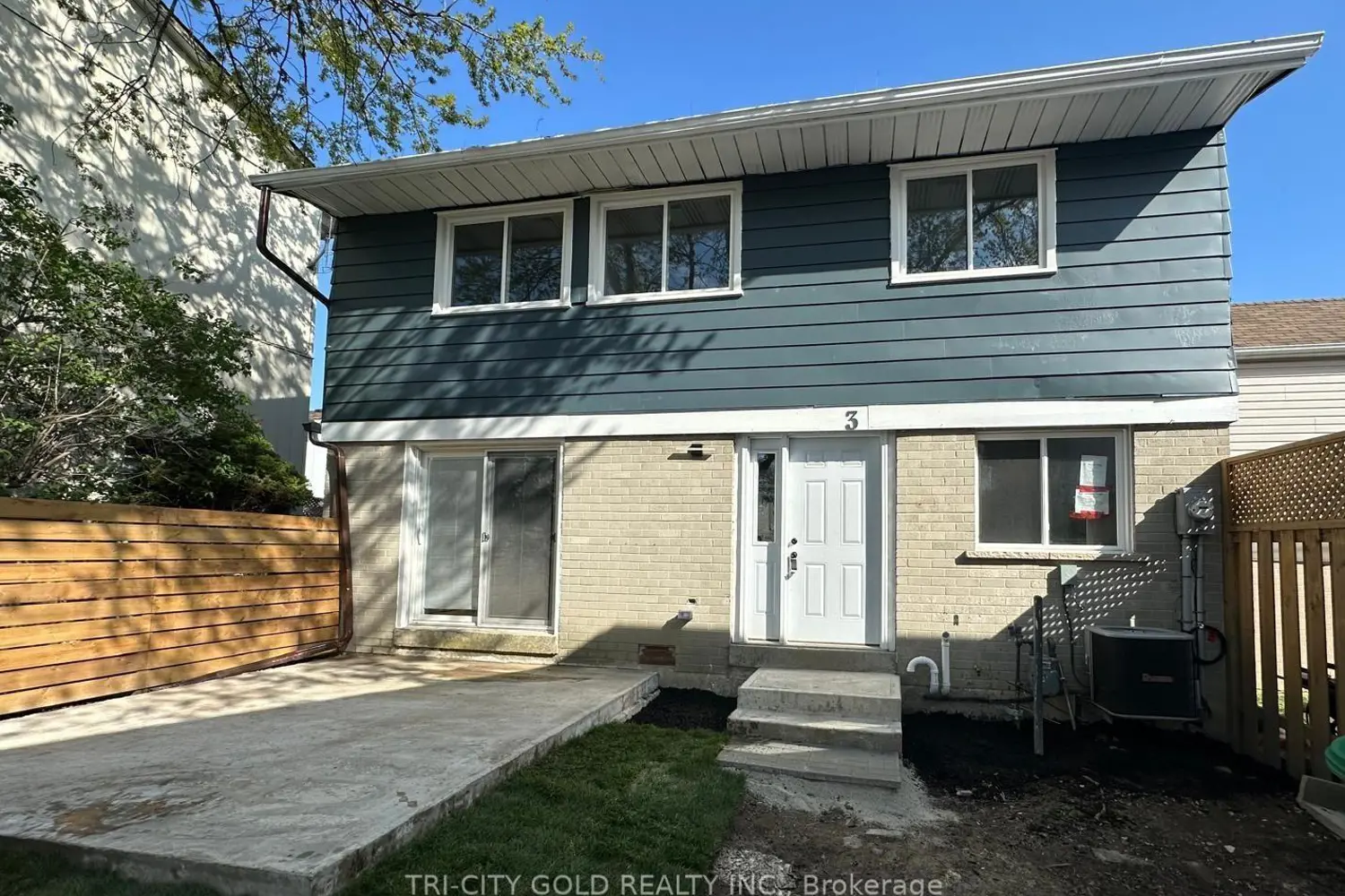 3 Holmstead Court