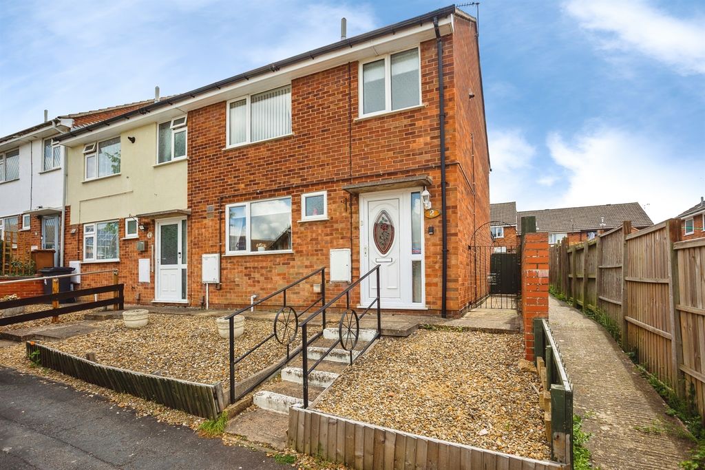 3 bed end terrace house for saleWren Close, Melton Mowbray LE13
