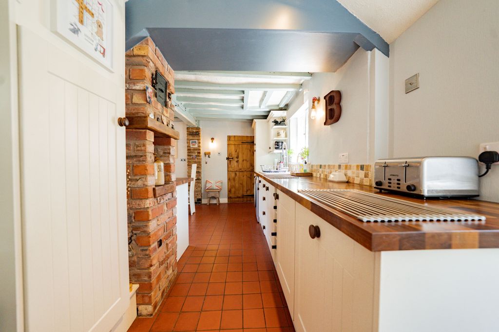 Additional image 6 of 4 bed semi-detached house for saleThe Square, Glenfield, Leicester, Leicestershire LE3