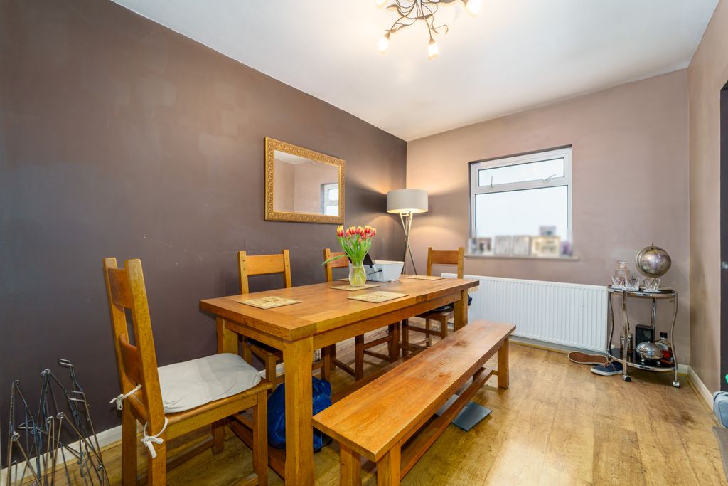 Additional image 5 of 6 bed detached bungalow for saleFeltham Hill Road, Ashford TW15