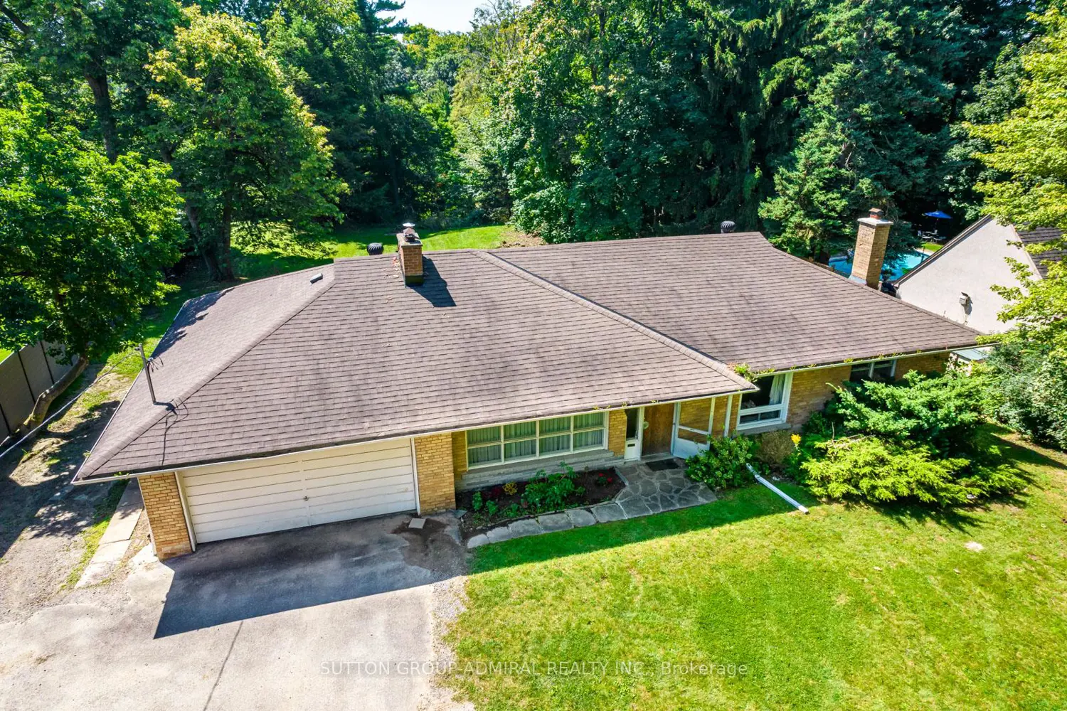 15 Bellehaven Crescent