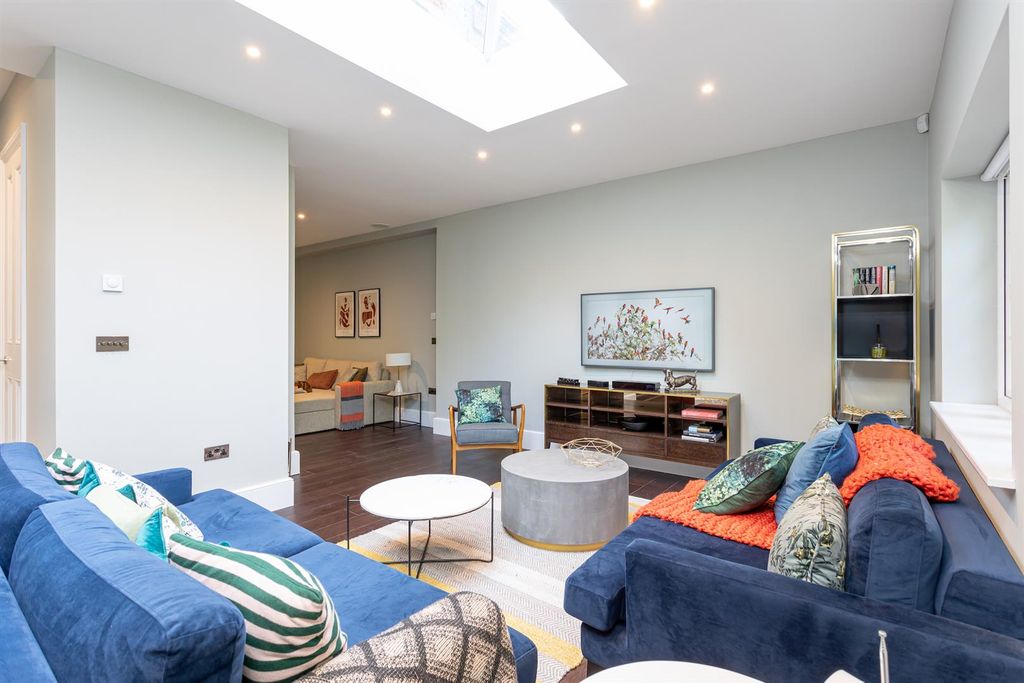 Additional image 10 of 4 bed property for saleLavershot Hall, Windlesham GU20