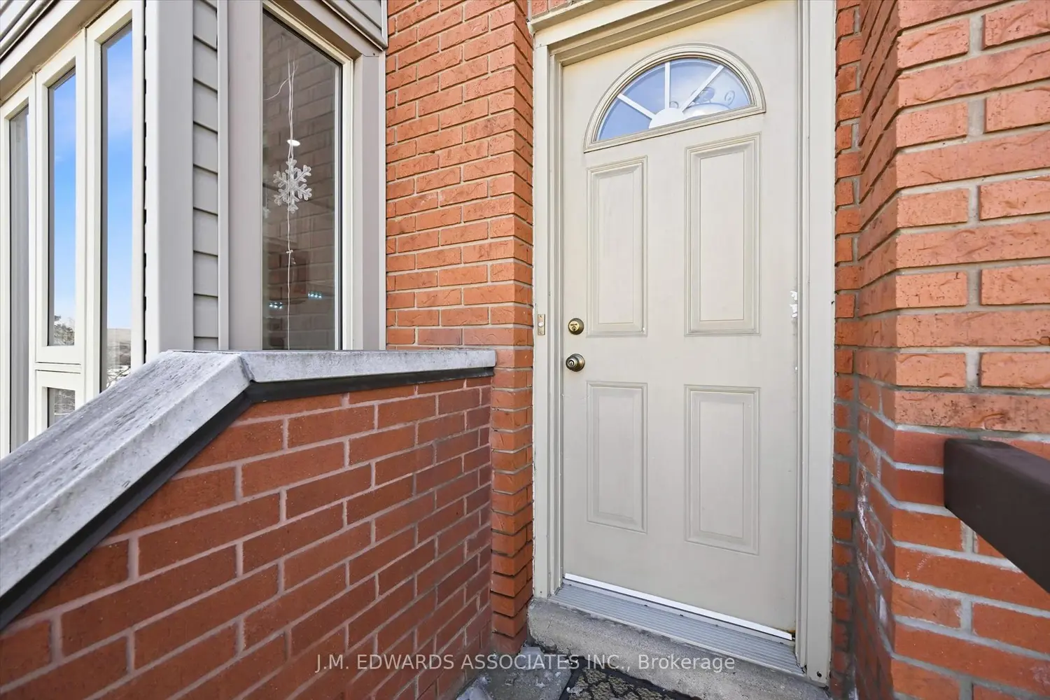 Additional image 5 of 895 Maple Avenue 215