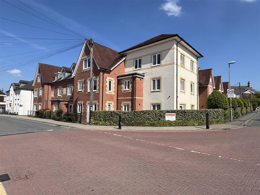 1 bed flat for saleNewbury, Gillingham SP8