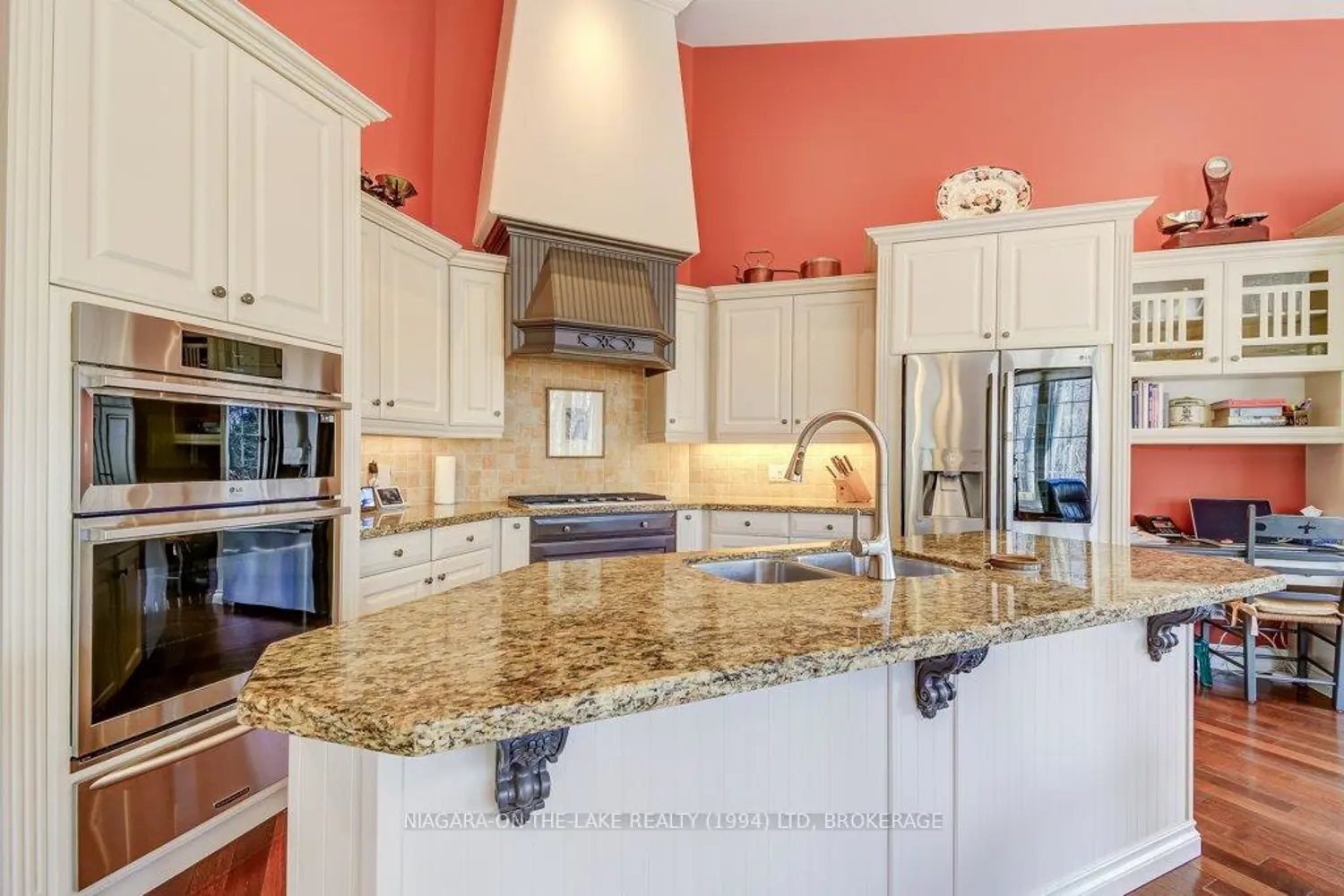 15 Bay Berry Lane photo 4