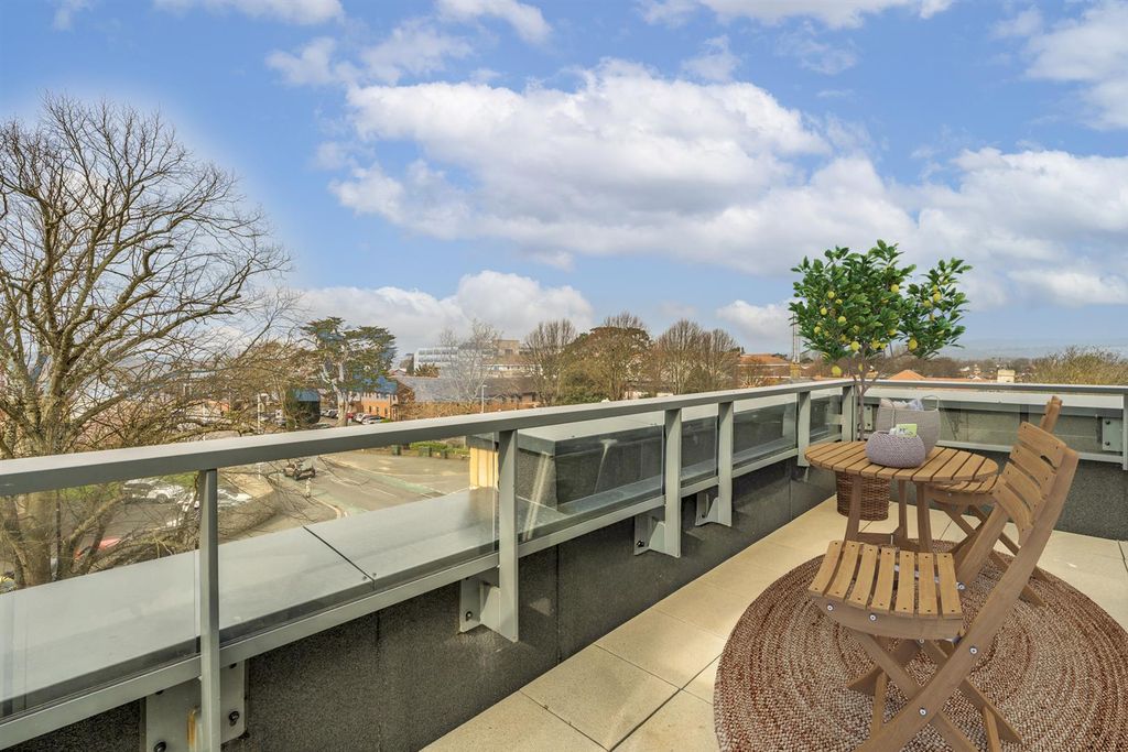 Additional image 9 of 2 bed flat for sale24 Lindfield Place, Worthing BN11