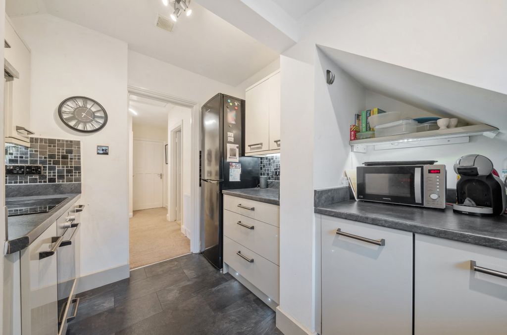 Additional image 9 of 3 bed maisonette for saleOsborne Road, Wokingham, Berkshire RG40