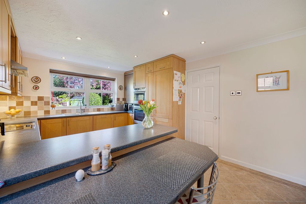 Additional image 14 of 5 bed detached house for saleYork Crescent, Wilmslow SK9