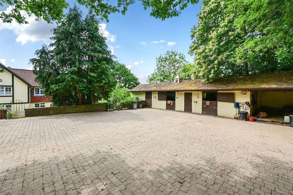 Additional image 3 of 6 bed detached house for saleWhite Horse Lane, Finchampstead, Wokingham, Berkshire RG40