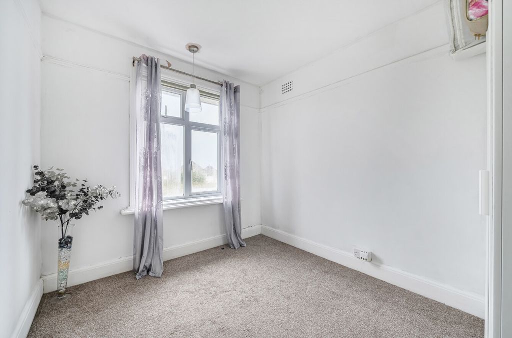 Additional image 19 of 3 bed semi-detached house for saleWinchester Road, Upper Shirley, Southampton, Hampshire SO16