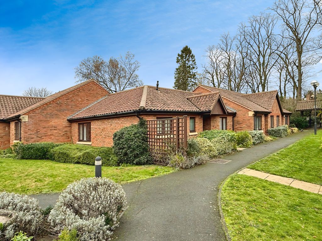 Additional image 12 of 2 bed flat for saleHoneywell Close, Oadby LE2