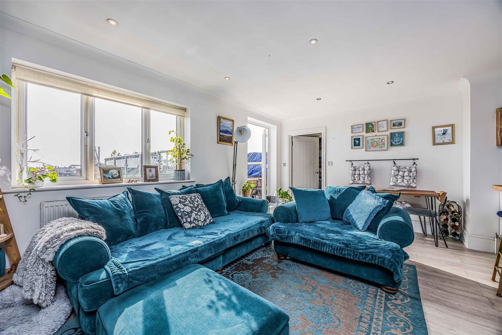 Additional image 11 of 3 bed flat for saleSouthsea, Portsmouth PO5