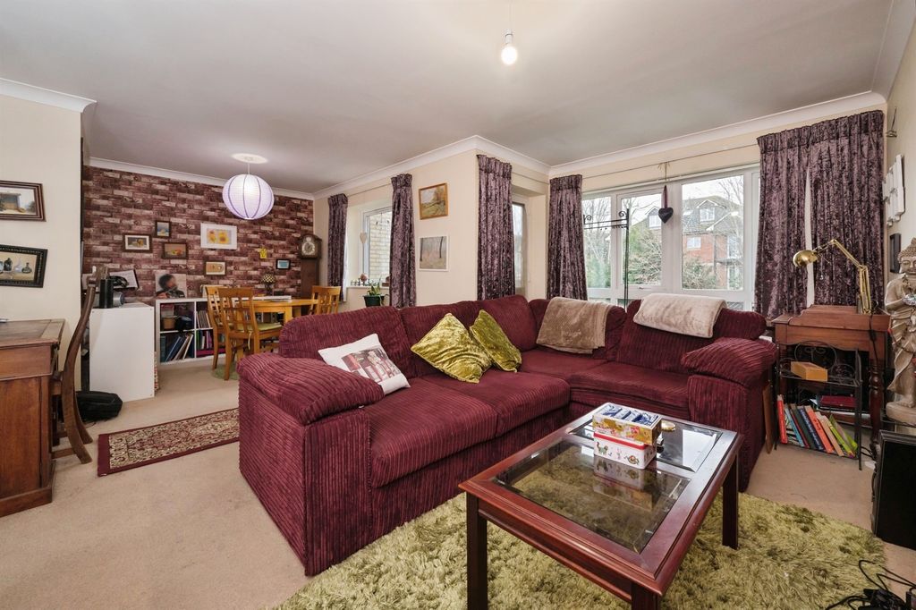 Additional image 2 of 2 bed flat for saleRegents Park Road, Southampton SO15