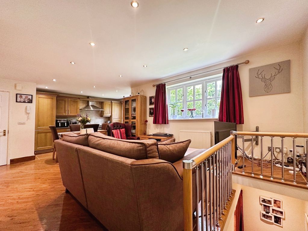 Additional image 7 of 3 bed flat for saleCygnet Close, Compton, Wolverhampton WV6